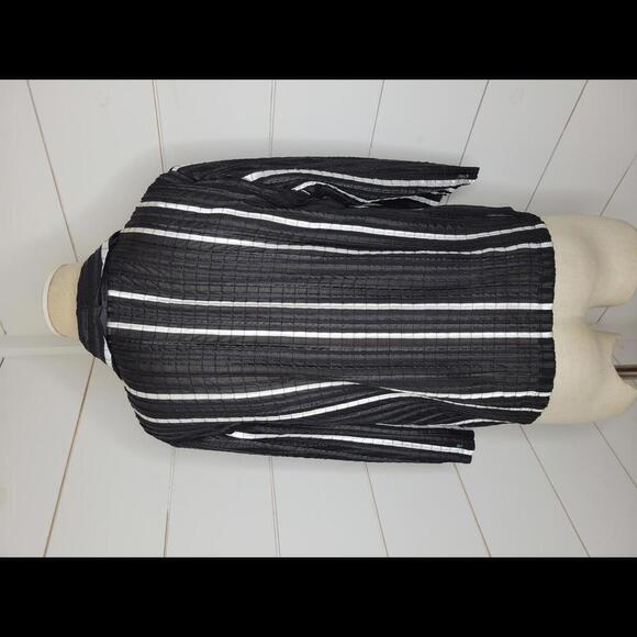 Chico's size 1 (medium standardly) black & white stripe tuxedo style blazer - Picture 2 of 6